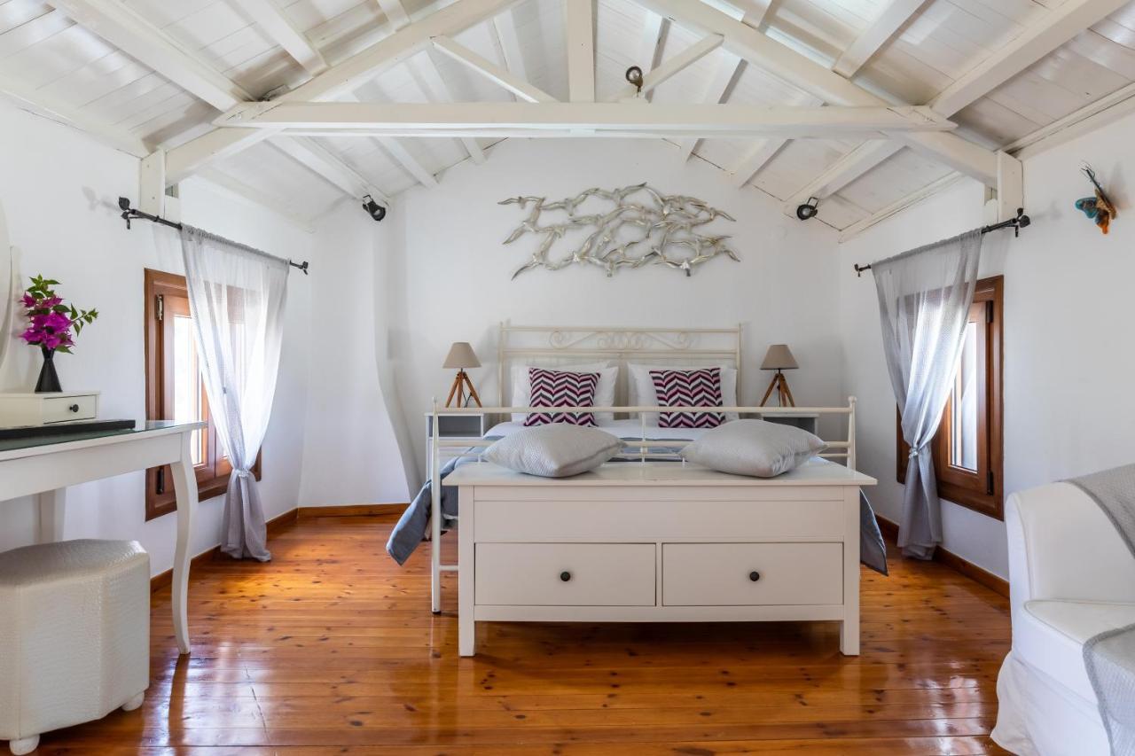 Villa Fotini Kalivi In Raches Panormos  ภายนอก รูปภาพ